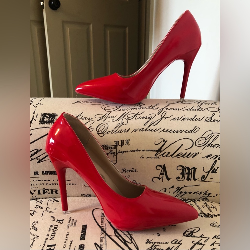 Heels;Vegan Patent Leather; Water-Resistant;Stilettos; Pointed Toe; Red Sole; 4”